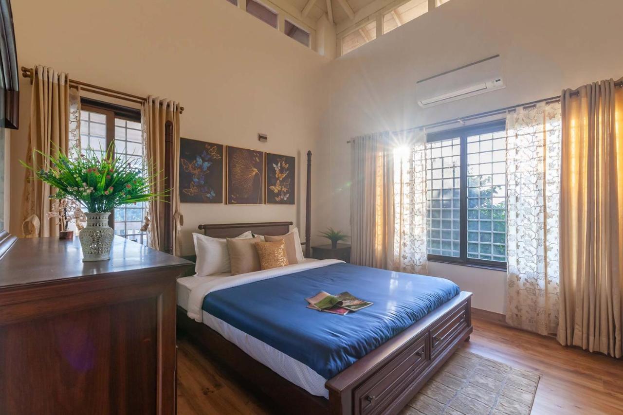 Stayvista'S Lake La Vie - Tranquil Lake-View Villa Amidst Farmland With Pool And Poolside Gazebo - Proximity To Sula Nashik Extérieur photo